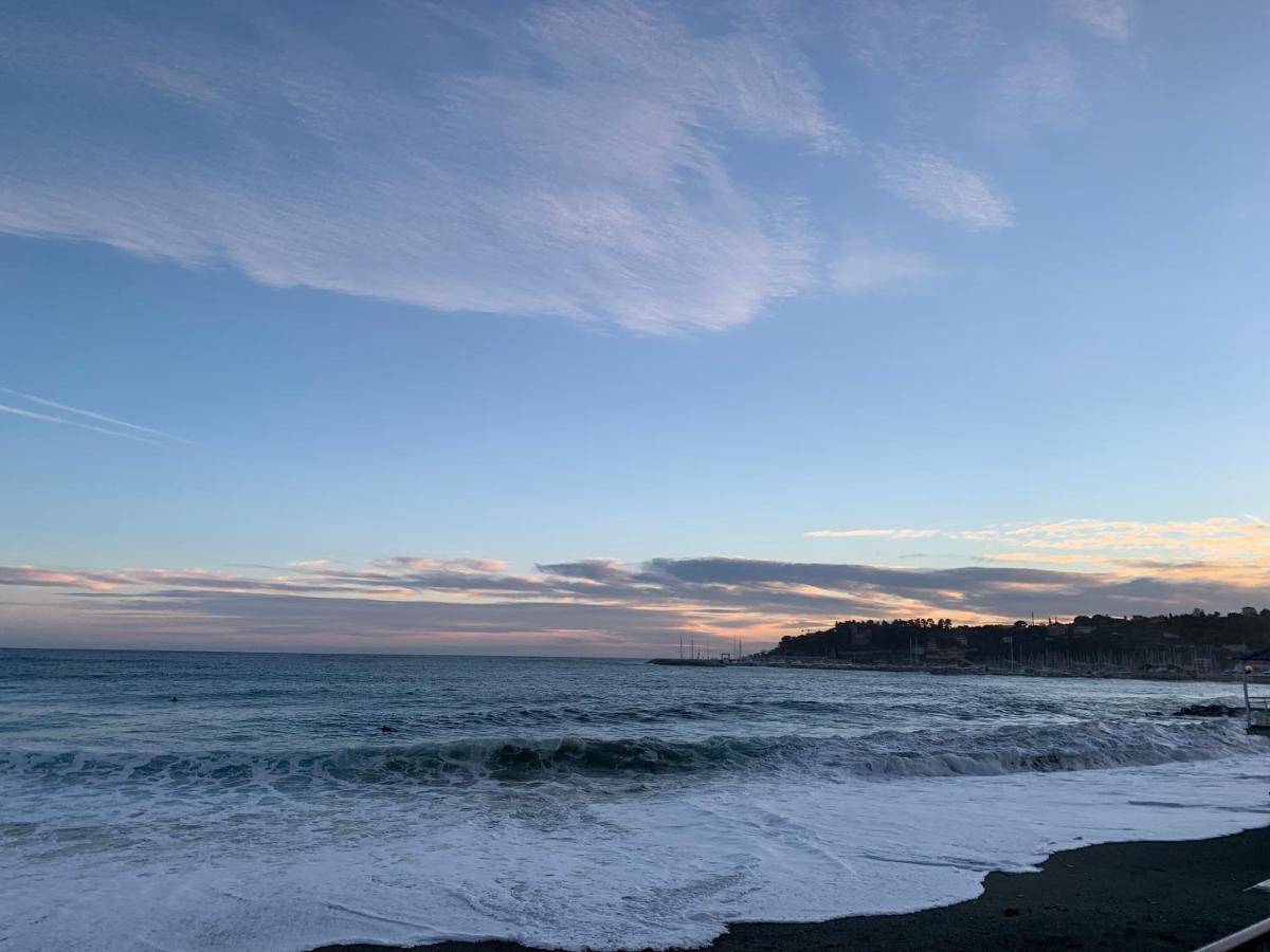 Casa Erika Fronte Mare Appartamento Varazze Esterno foto